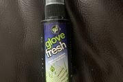 Football goalkeeper glove glu (spray)