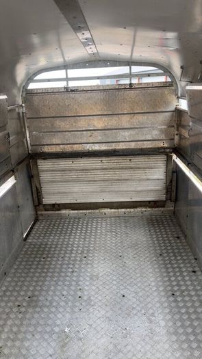 Cattle trailer