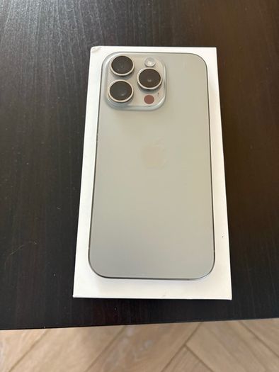 iPhone 15 pro 128GB 3 Network