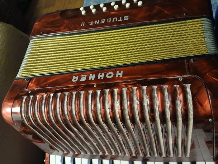 Piano accordian