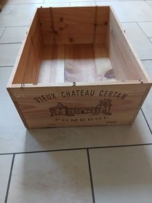 Wooden wine box Pomerol 2004