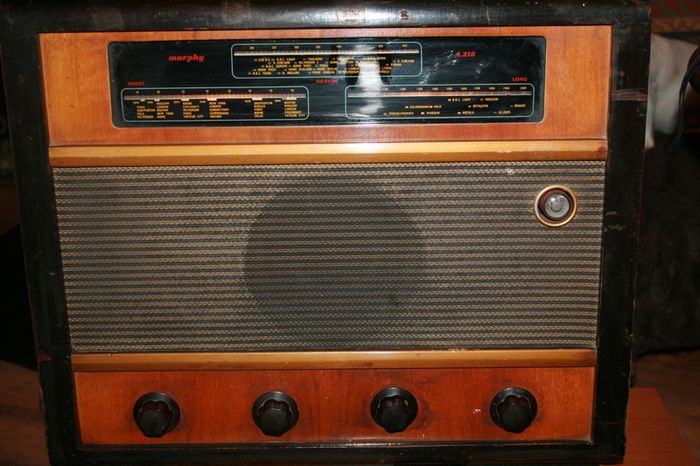 Vintage Murphy Radio  A.218 Works