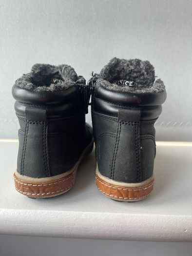 boys shoes size eu26- uk 8 1/5