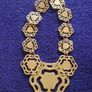 Vintage bracelet in gold tone. Image 2