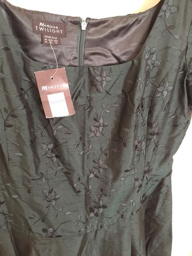 100% Silk dress. Dark Green