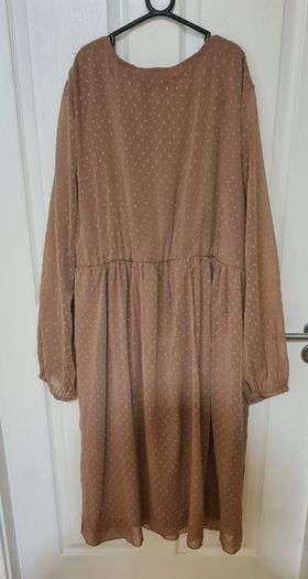 Nwt Boohoo Blush Dress In Size 22