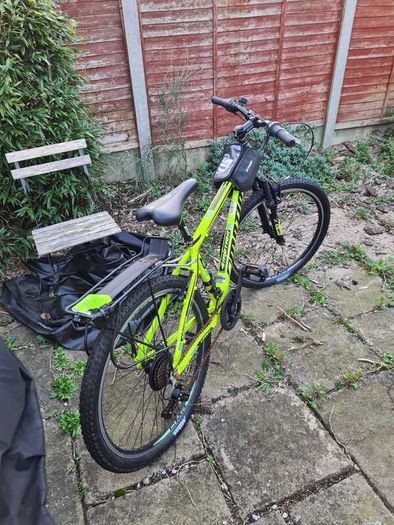 Mountain Bike (Fixer-Upper / Needs Service)