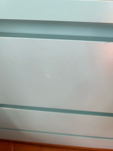 Chest of drawers
