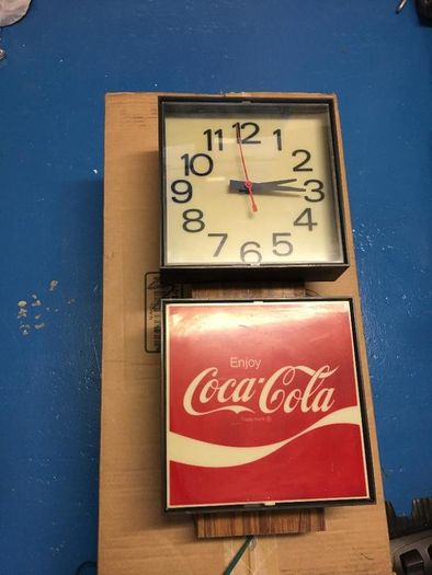 Coca Cola Lighted Wall Clock Year 1976
