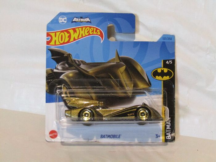 Hot Wheels Gold Batmobile Batman The Brave And The Bold Diecast Car Brand New Sealed