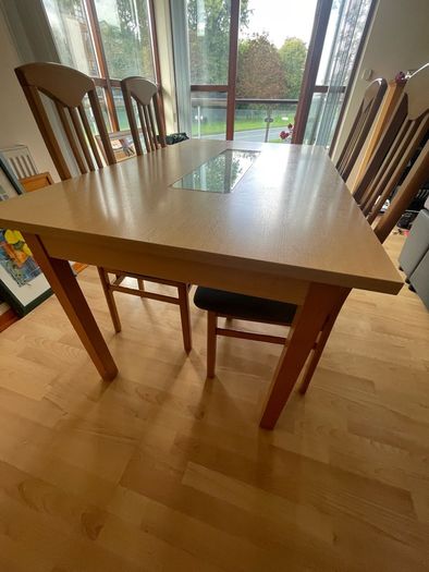 Kitchen table and 4 chairs