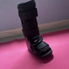 Walking boot (Size Small)