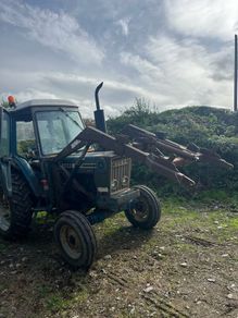 Front Loader Ford 7600
