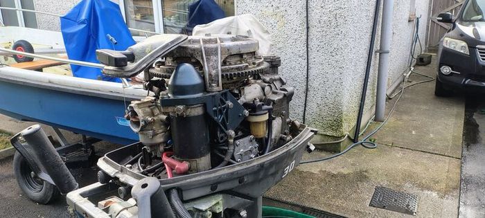 Mariner 30hp 2 stroke short shaft breaking