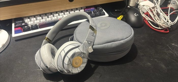 Beats solo3 Gaming Office headphones Special Edition of the Chinese New Year