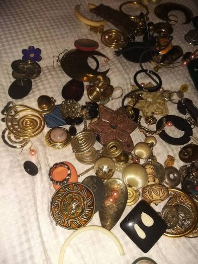 Broken Jewellery