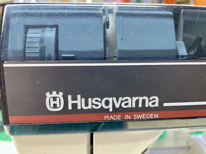 Quality Swedish made Huskvarna Viking 500 Sewing Machine - Just serviced - Like new! Sews alphabet and numbers & embroidery stitches!