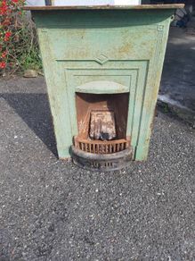 cast iron fire place (offers)
