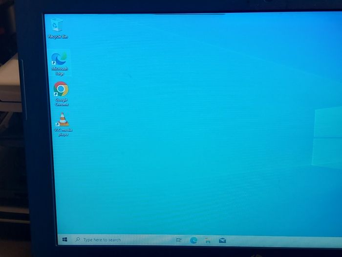 HP Stream, Model 13-co55sa, Intel Celeron CPU N2840, 2.16GHz, 2GB Ram, 32GB EMC Flash, Windows 10, Microsoft Edge, Chrome and VLC