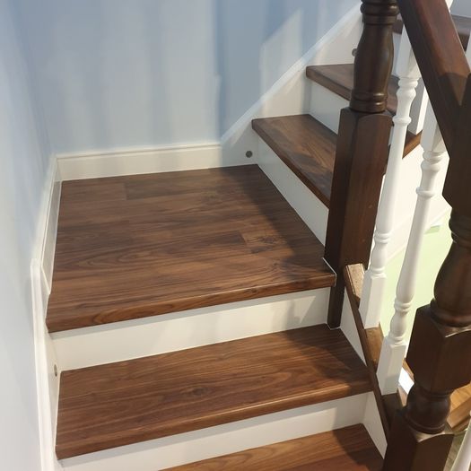 Laminate floor flooring  service
