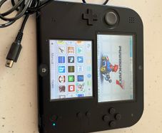 Nintendo 2ds modded with games ( very good condition )