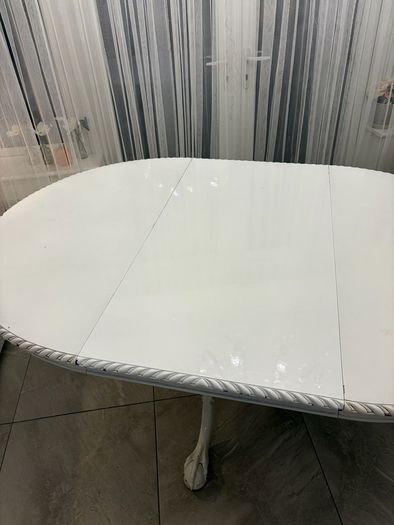 extendable vintage table and chairs