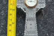 Irish Galway crystal glass cross with clock,,,good condition ,see pictures,,,clock needs a battery,buyer collects or pays postage ,thank you,,take as is,