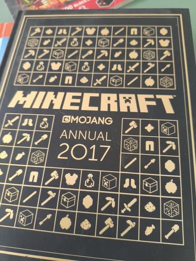 MINECRAFT Books and toys