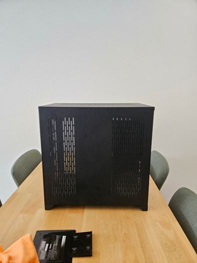 Lian Li PC-O11 Dynamic ATX Case - Black