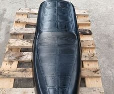 suzuki gn125 seat