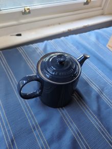 Le Creuset Tea Pot