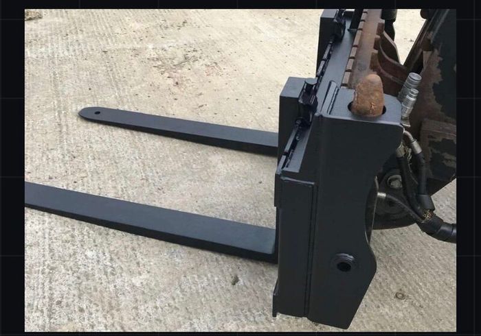 Dump Trailer Buckets Forks