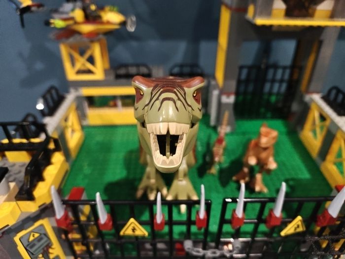 Lego Dino Defense HQ 5887