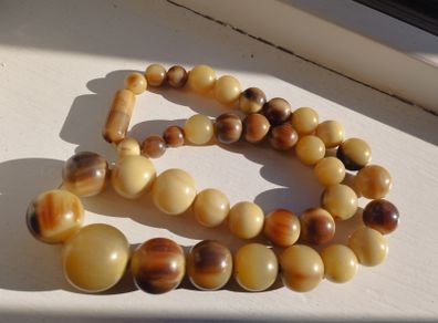 Vintage natural horn beads.