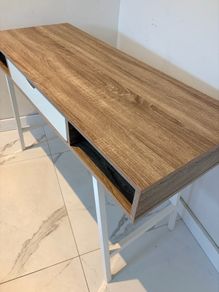 Desk / Table