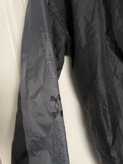 kids jacket under Armour 10-11 y free