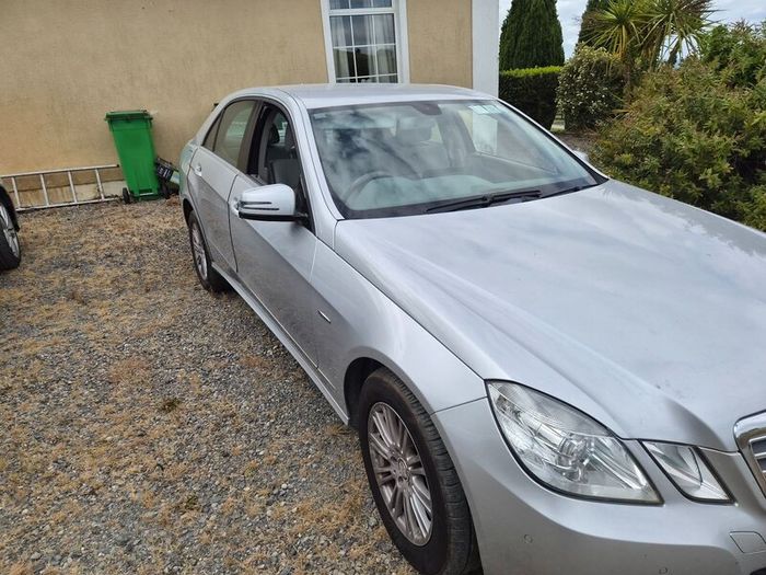 Mercedes-Benz E-Class 2010