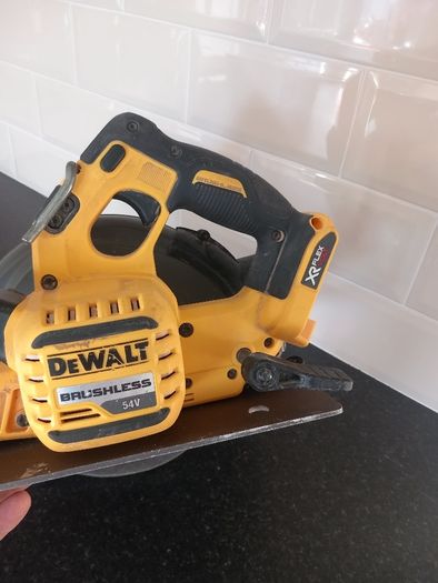 dewalt skill saw 54v