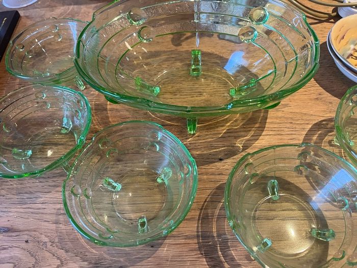 Art deco fruit Bowl And Six Dishes