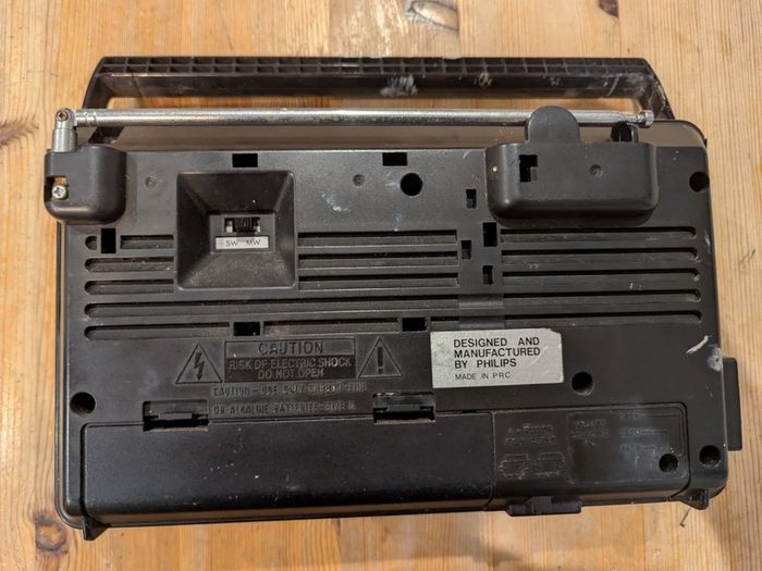 Vintage Philips Radio for Restoration