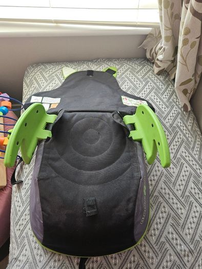 Trunki Boostapak 2 in 1 child seat and backpack