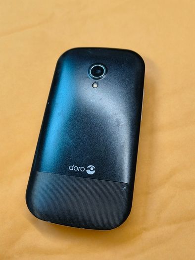 Doro 2404 Senior Buttons Flip Mobile Phone Unlocked to all Networks