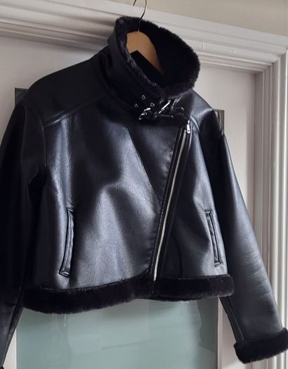 H&M Black faux leather & fur cropped biker jacket Sz M (Fit 12-14UK) Rrp 89.99