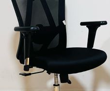 Ergonomic Office Chair Mesh Back, Lumbar Support, Excellent Condition