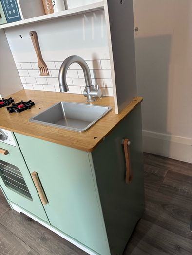 Play Kitchen