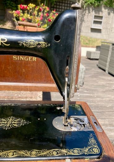 Singer Sewing Machine 1925