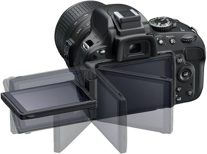 Nikon D5100 DSLR Camera + lenses+ bags