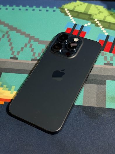 iPhone 15 Pro 256GB (92% Battery) + Free Rhinoshield Case