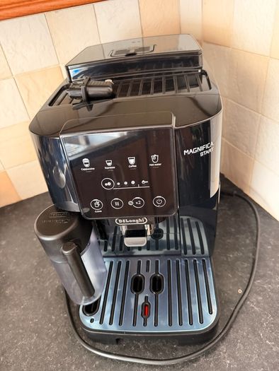 DeLonghi Magnifica Start Coffee Machine