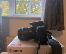 Canon EOS 600D & Tamron Lens & Accessories